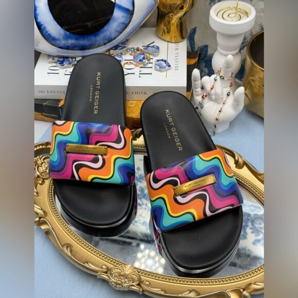 🆕 KURT GEIGER LONDON 🧿 NWOB Brixton Plate Pool Slide, Groovy Rainbow - Sz 6 - Picture 3 of 13